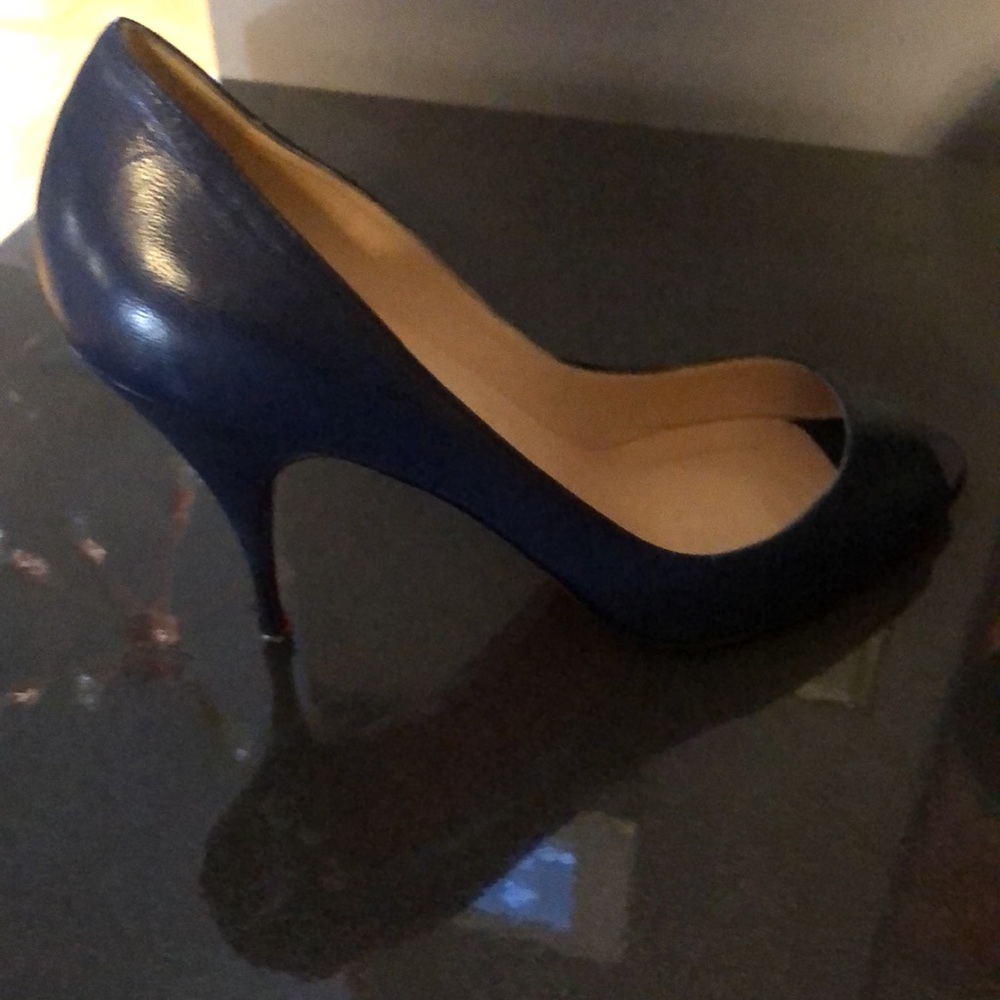 Leather Pump - image 2